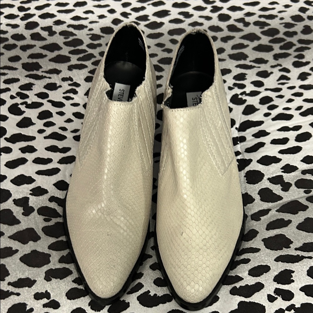 Steve Madden Cream Snakeskin Ankle Boots